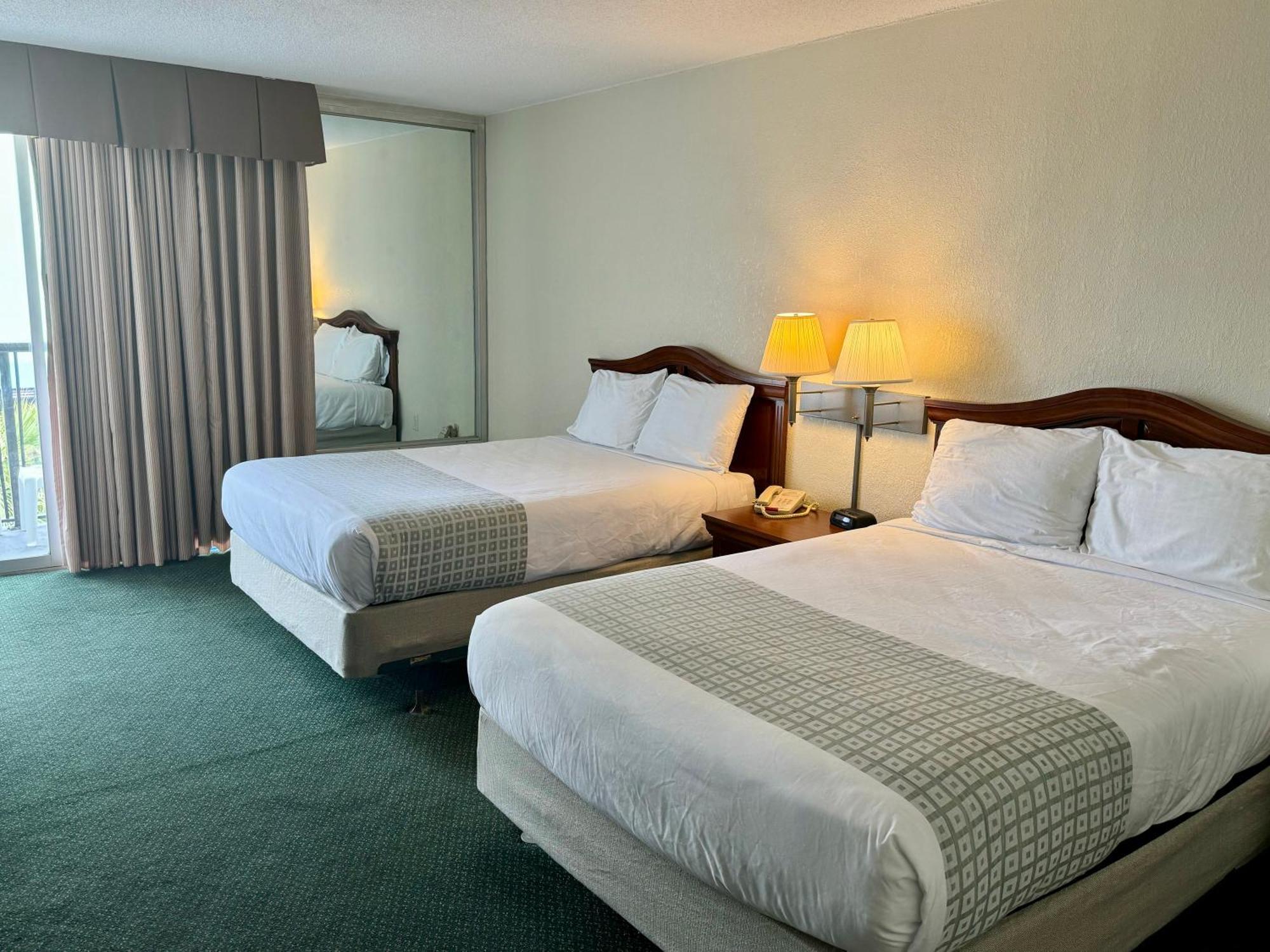 מירטל ביץ' Boardwalk Beach Resort מראה חיצוני תמונה